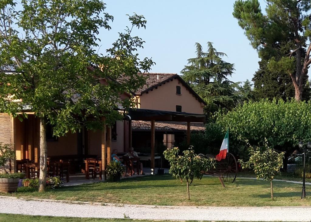 Agriturismo Perugini Bed & Breakfast Cesena Bagian luar foto